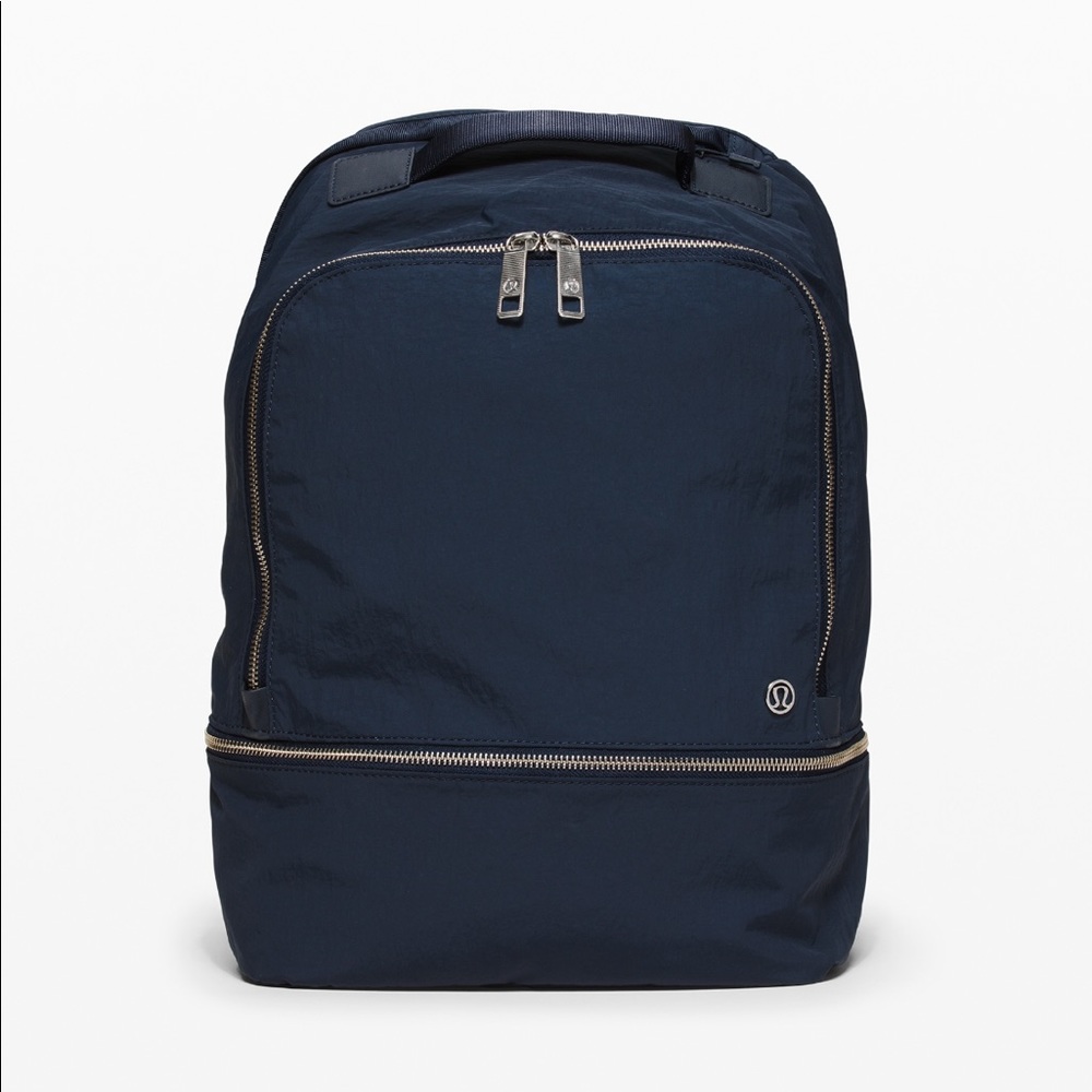 NAVY CITY ADVENTURE LULULEMON BACKPACK *17L